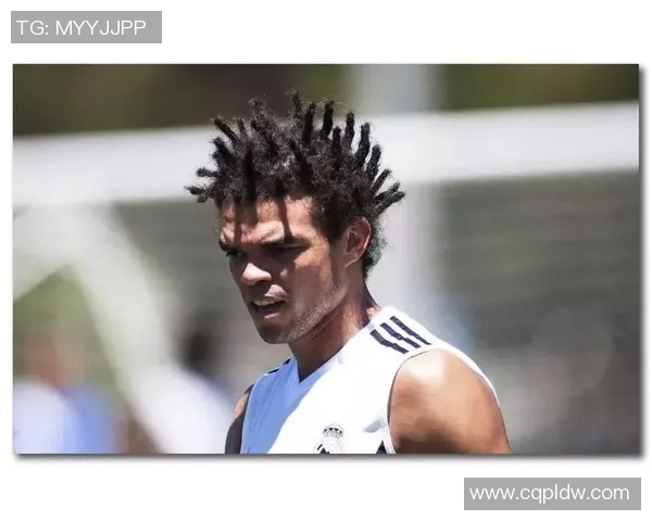 足球明星的经典发型解析与时尚潮流的完美结合